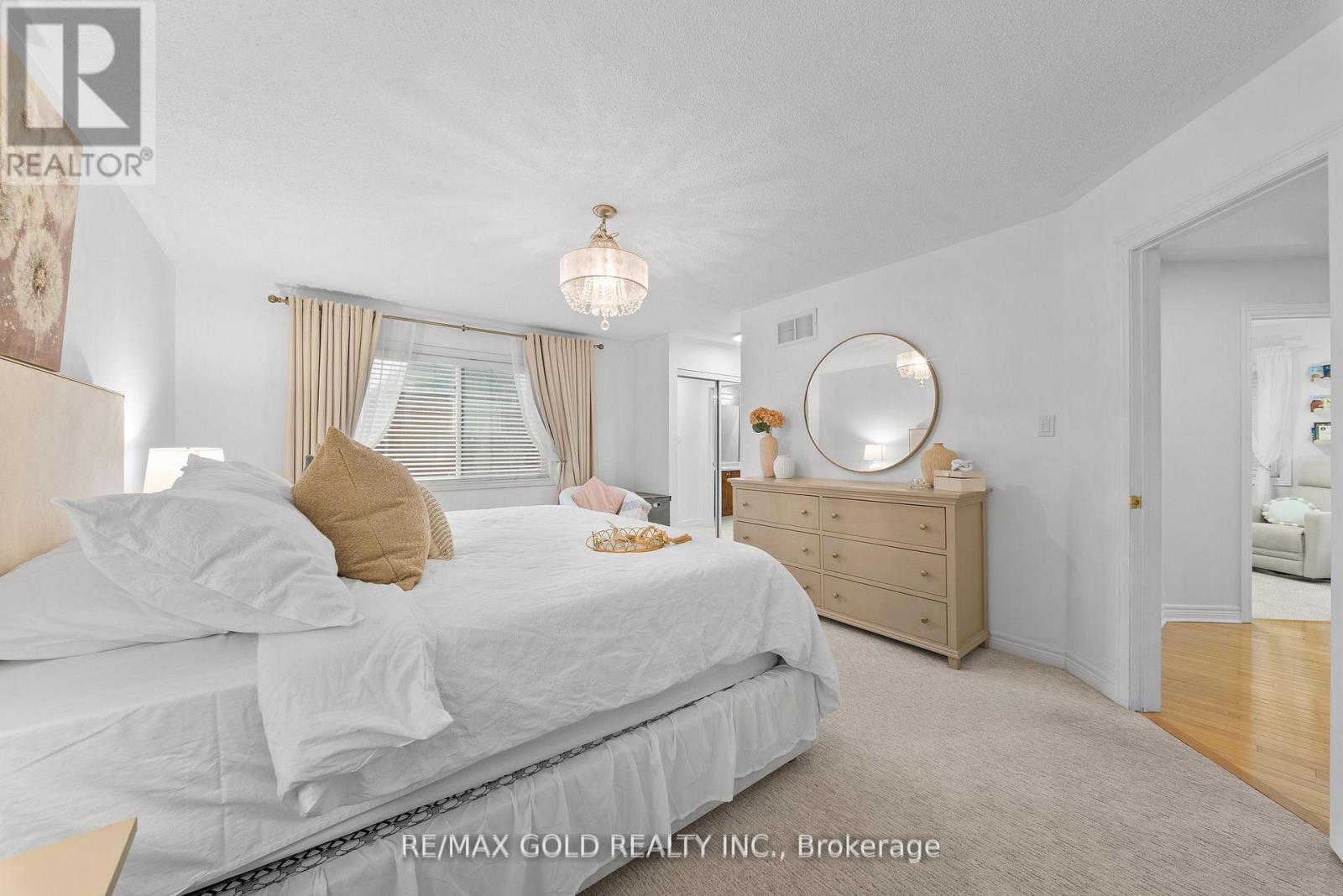 36 Ocean Ridge Drive E, Brampton, Ontario  L6R 3K5 - Photo 21 - W12958412