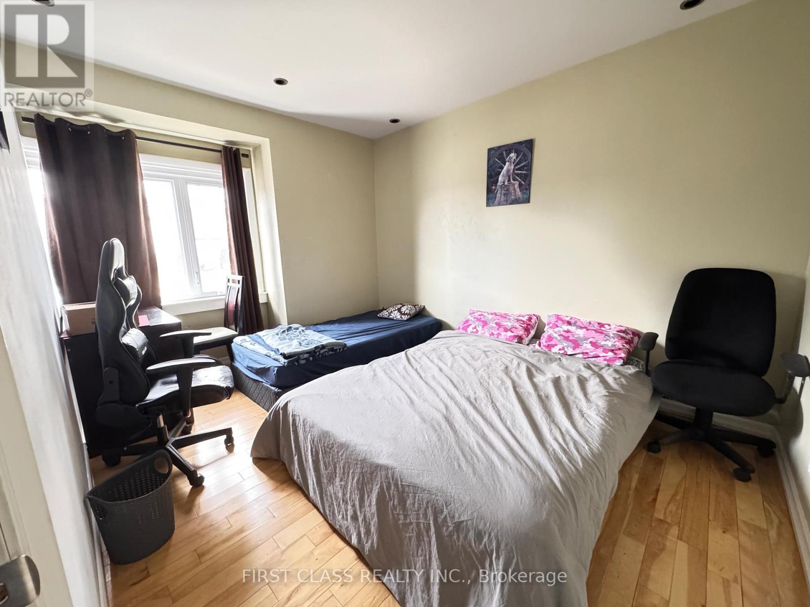 11 Ellington Drive, Toronto, Ontario  M1R 3X6 - Photo 4 - E12909748