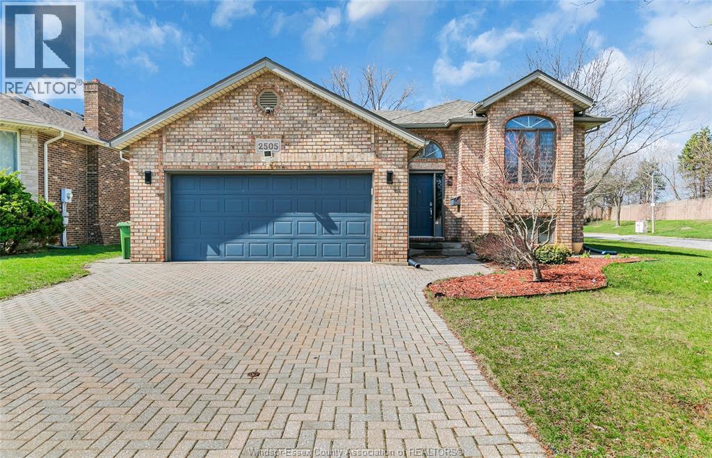 2505 ST CLAIR AVENUE, Windsor, Ontario
