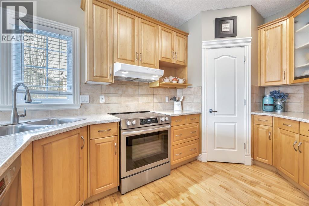 446 Crystalridge Terrace, Okotoks, Alberta  T1S 1W6 - Photo 12 - A2298645