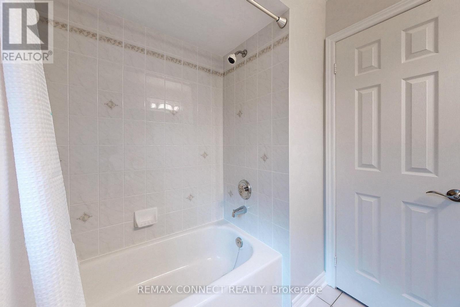 111 Dali Crescent, Toronto, Ontario  M1B 5Y3 - Photo 27 - E12846374