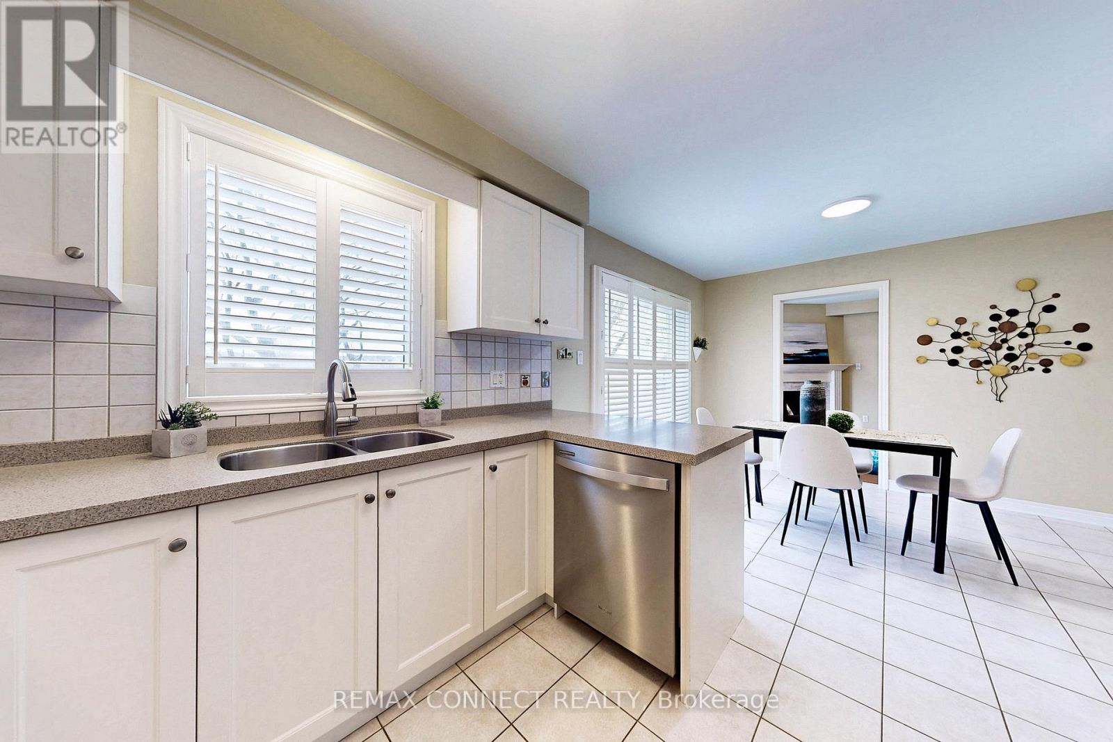 111 Dali Crescent, Toronto, Ontario  M1B 5Y3 - Photo 11 - E12846374