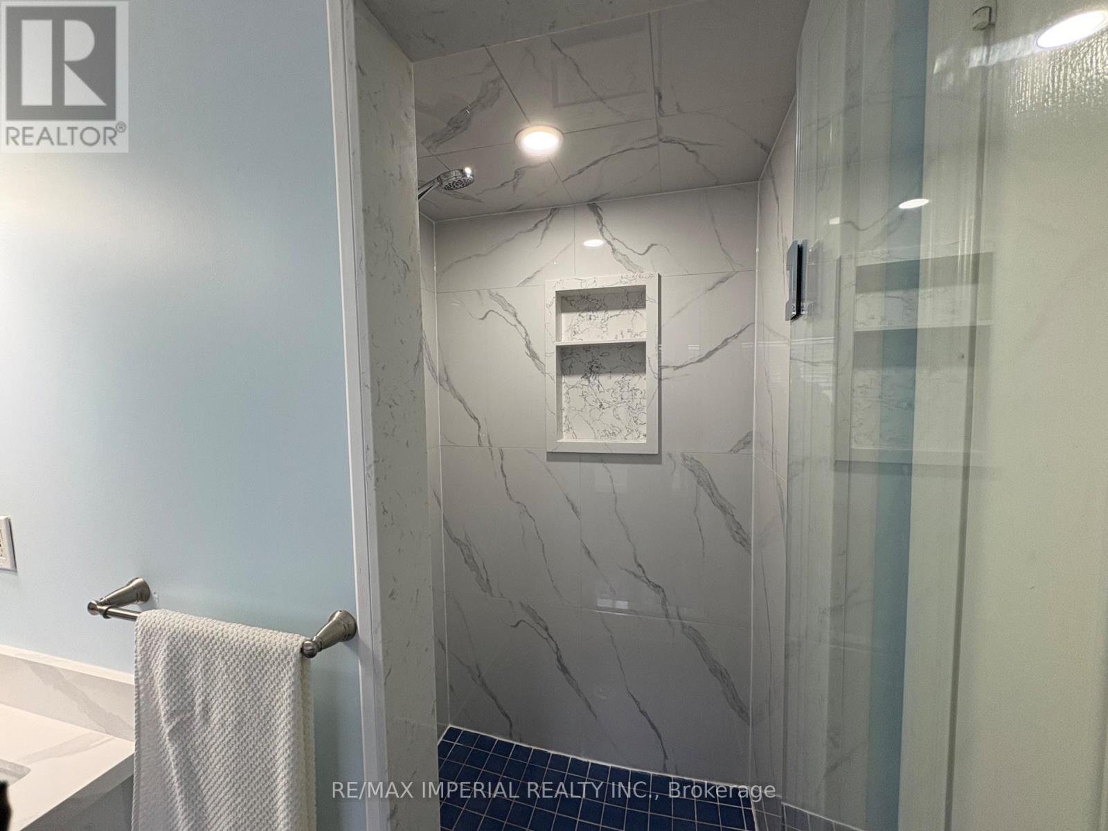 103 Ferdinand Avenue, Vaughan, Ontario  L6A 3H6 - Photo 48 - N12920254