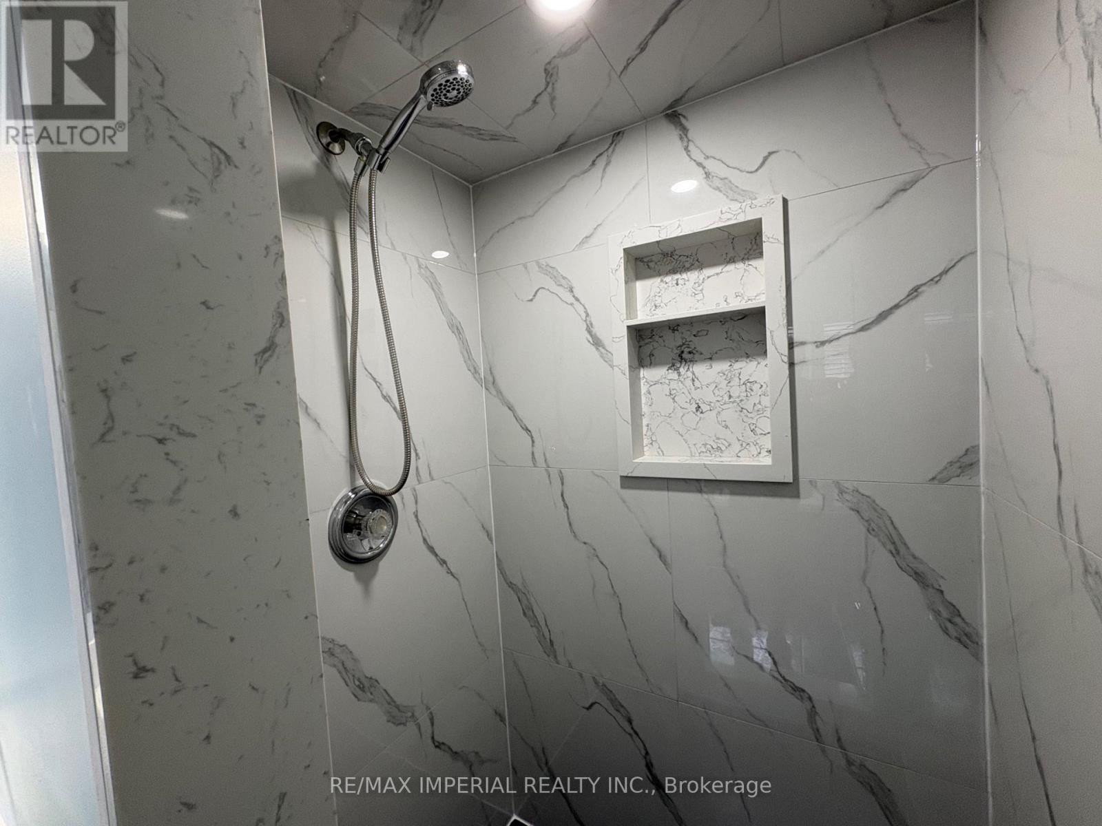 103 Ferdinand Avenue, Vaughan, Ontario  L6A 3H6 - Photo 46 - N12920254