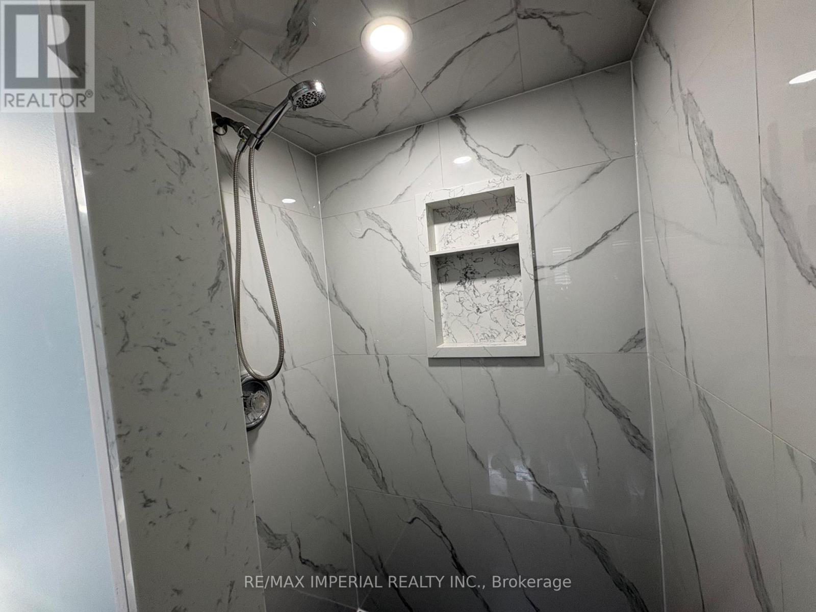 103 Ferdinand Avenue, Vaughan, Ontario  L6A 3H6 - Photo 45 - N12920254