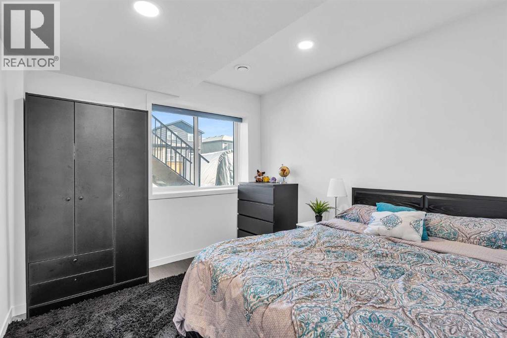 52 Edith Gate NW, Calgary, Alberta  T3A 1Z2 - Photo 40 - A2295677