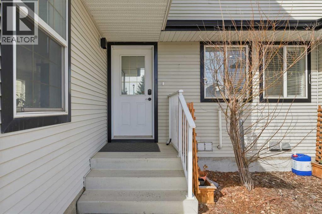 1, 12 Silver Creek Boulevard NW, Airdrie, Alberta  T4B 2R2 - Photo 3 - A2298943