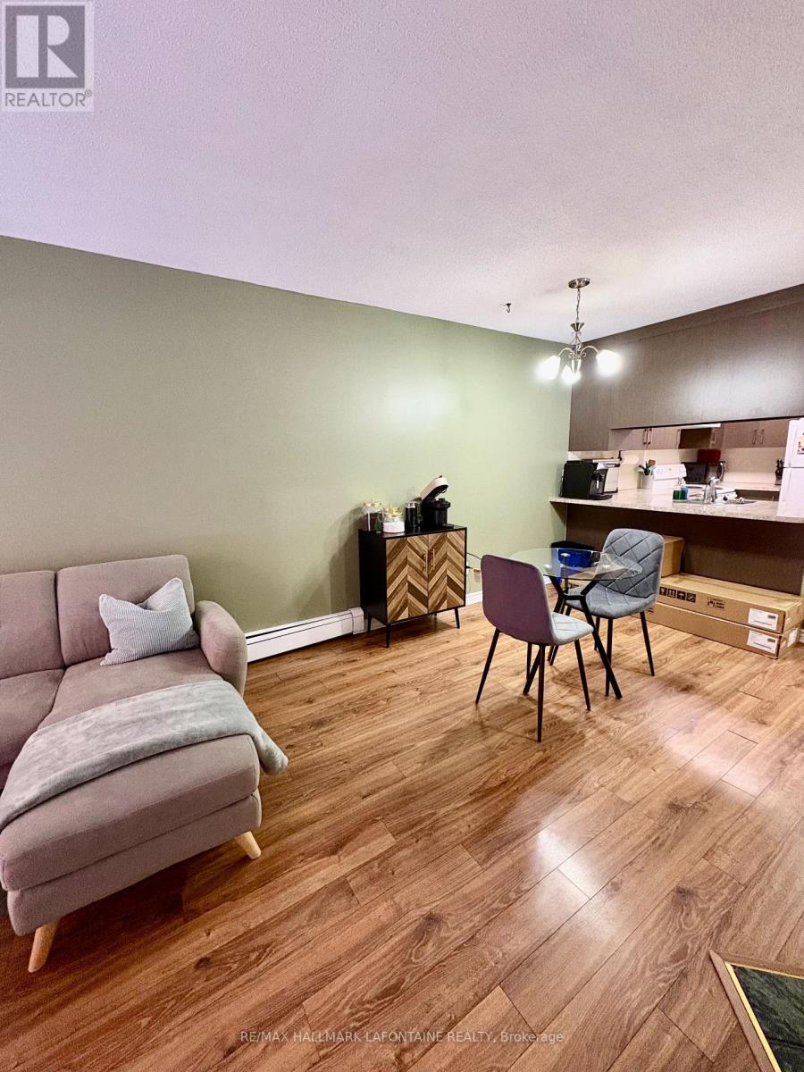 1180 Blasdell Avenue, Ottawa, Ontario  K1K 4H5 - Photo 9 - X12958460