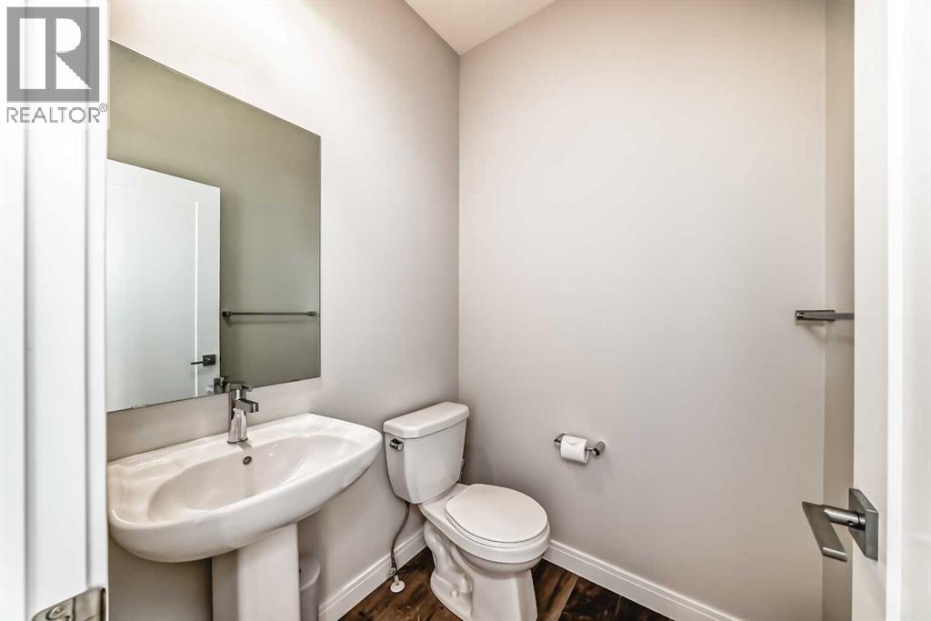 833 85 Street Sw, Calgary, Alberta  T3H 1Y1 - Photo 13 - A2293978