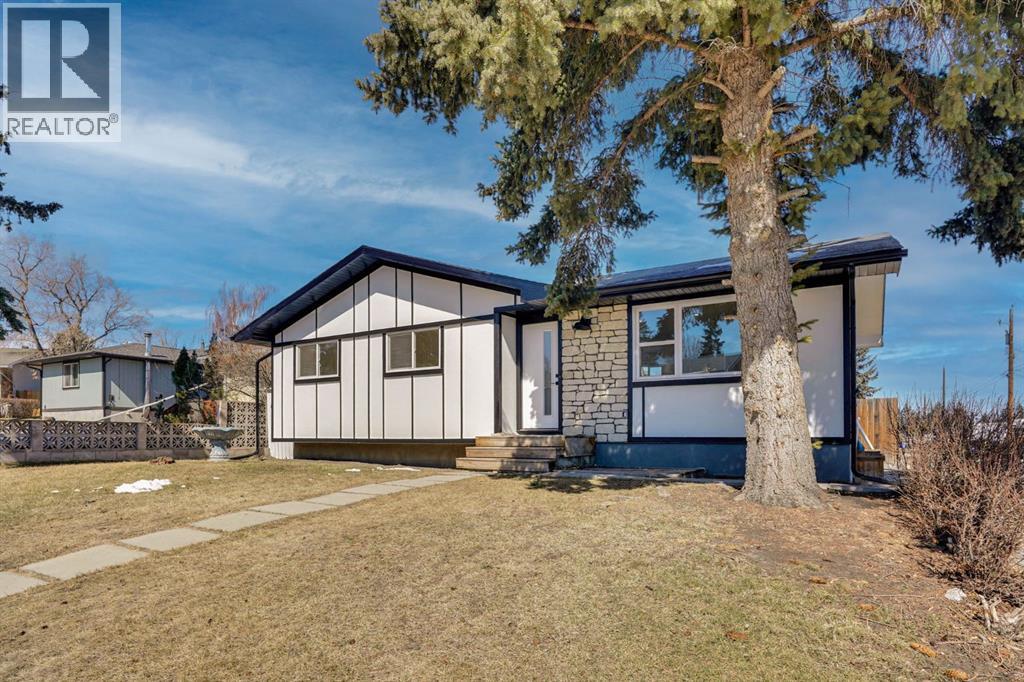 708 Sacramento Place SW, Calgary, Alberta  T2W 0R5 - Photo 3 - A2299068