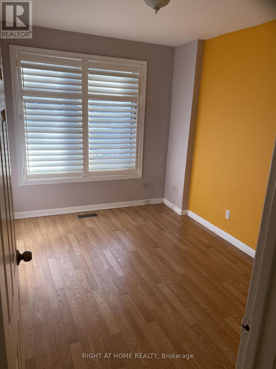 513 Lynett Crescent, Richmond Hill, Ontario  L4C 2V8 - Photo 8 - N12942892