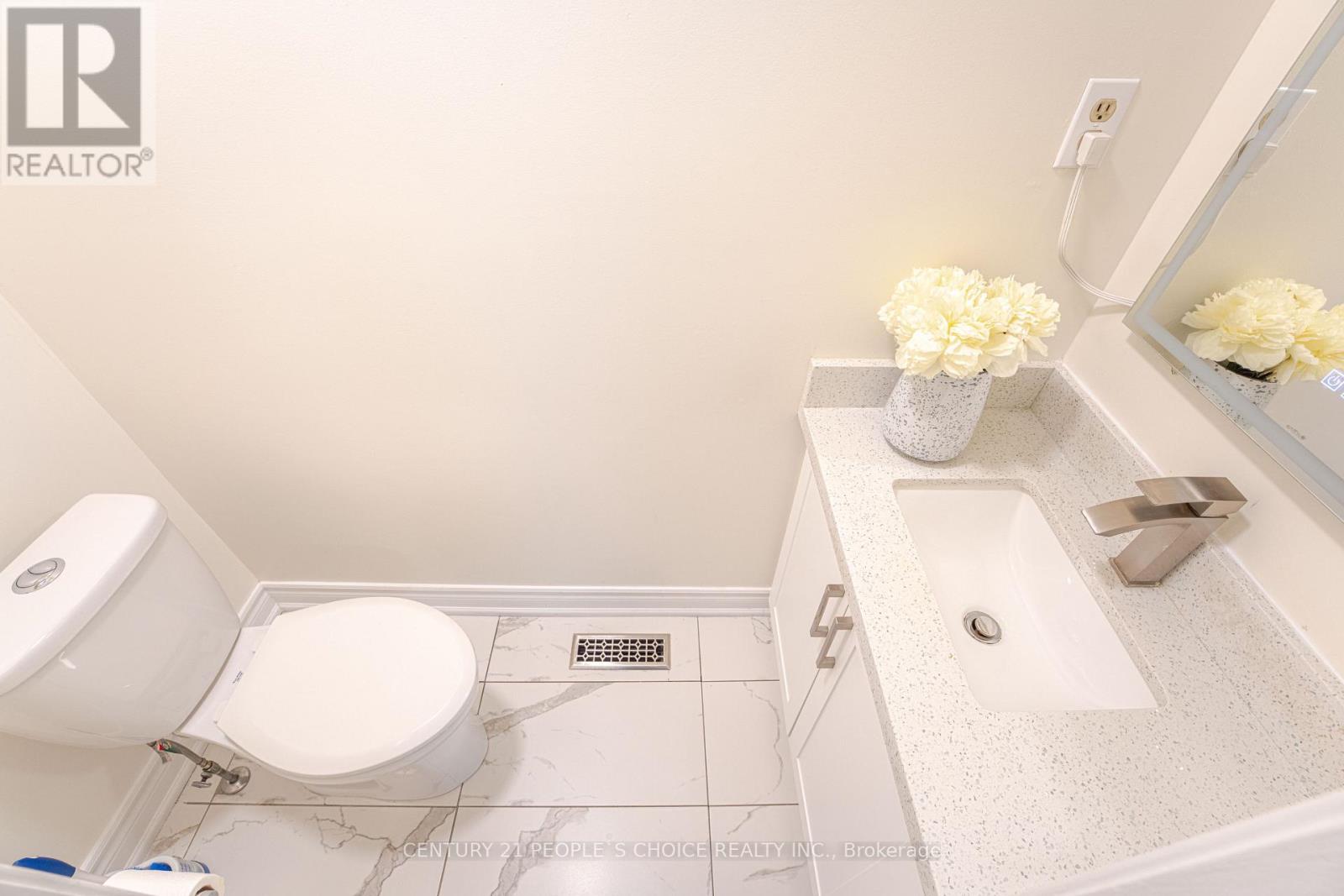 15 Kilbarry Court, Richmond Hill, Ontario  L4C 6M8 - Photo 25 - N12958468