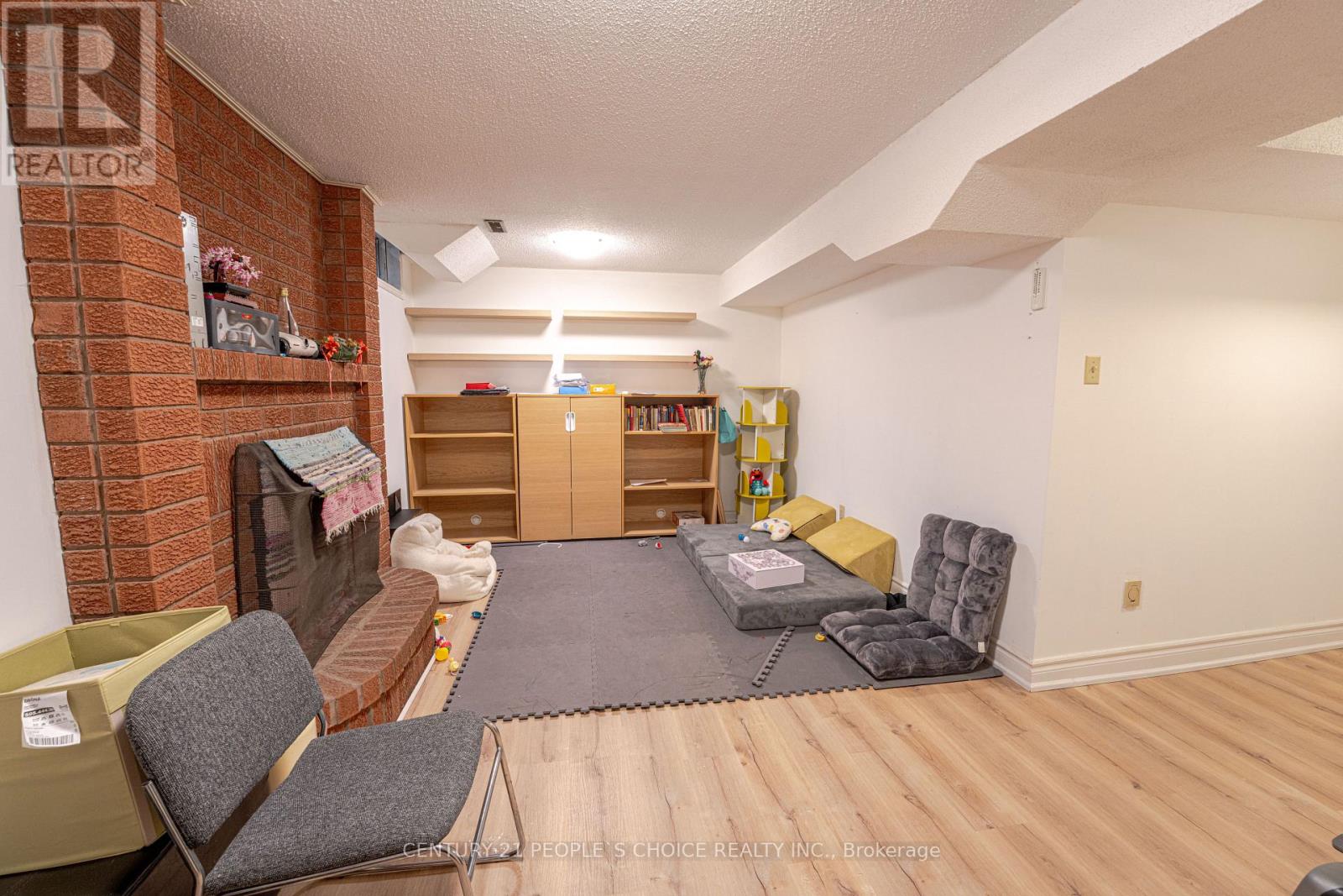 15 Kilbarry Court, Richmond Hill, Ontario  L4C 6M8 - Photo 43 - N12958468