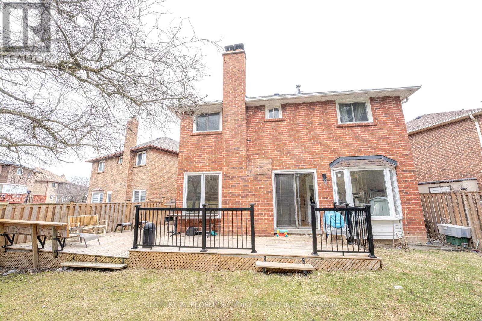 15 Kilbarry Court, Richmond Hill, Ontario  L4C 6M8 - Photo 49 - N12958468