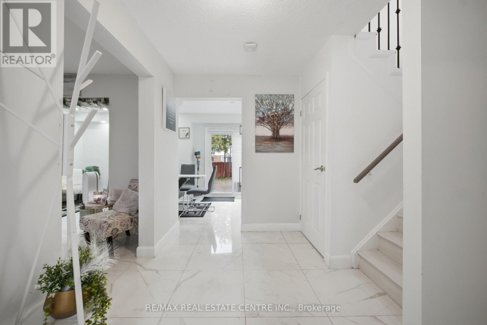 98 Cassander Crescent, Brampton, Ontario  L6Z 1Z2 - Photo 10 - W12958420