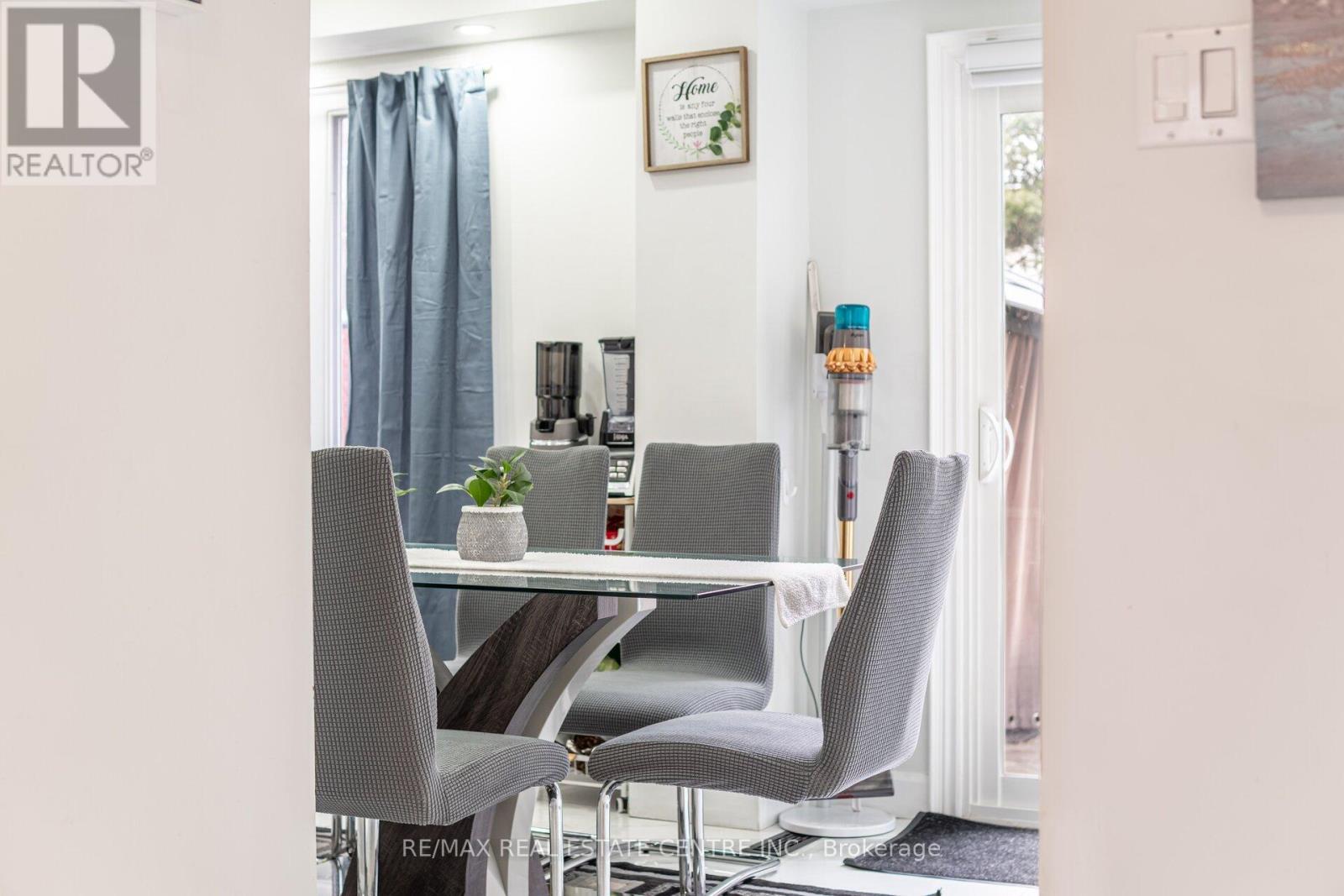 98 Cassander Crescent, Brampton, Ontario  L6Z 1Z2 - Photo 19 - W12958420