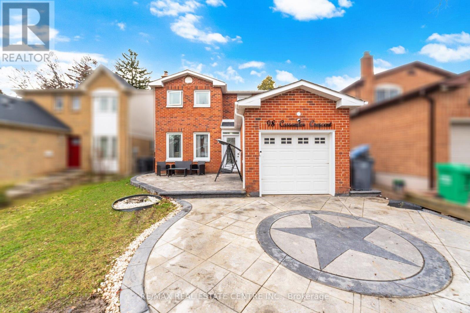 98 Cassander Crescent, Brampton, Ontario  L6Z 1Z2 - Photo 2 - W12958420