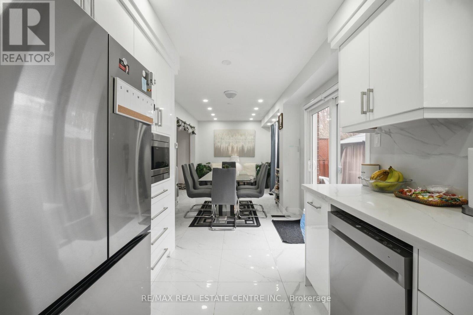 98 Cassander Crescent, Brampton, Ontario  L6Z 1Z2 - Photo 25 - W12958420