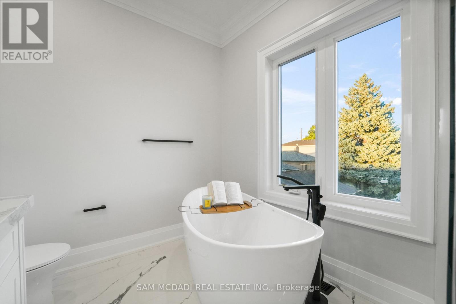 303 Delta Street, Toronto, Ontario  M8W 4G1 - Photo 20 - W12958422