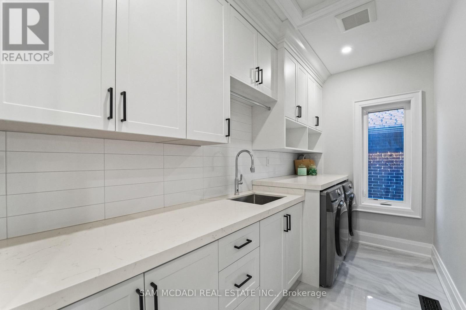 303 Delta Street, Toronto, Ontario  M8W 4G1 - Photo 32 - W12958422