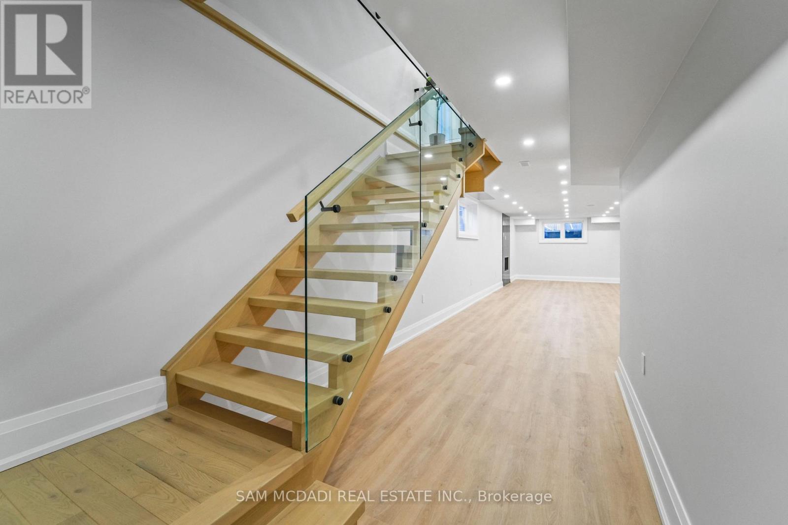 303 Delta Street, Toronto, Ontario  M8W 4G1 - Photo 34 - W12958422