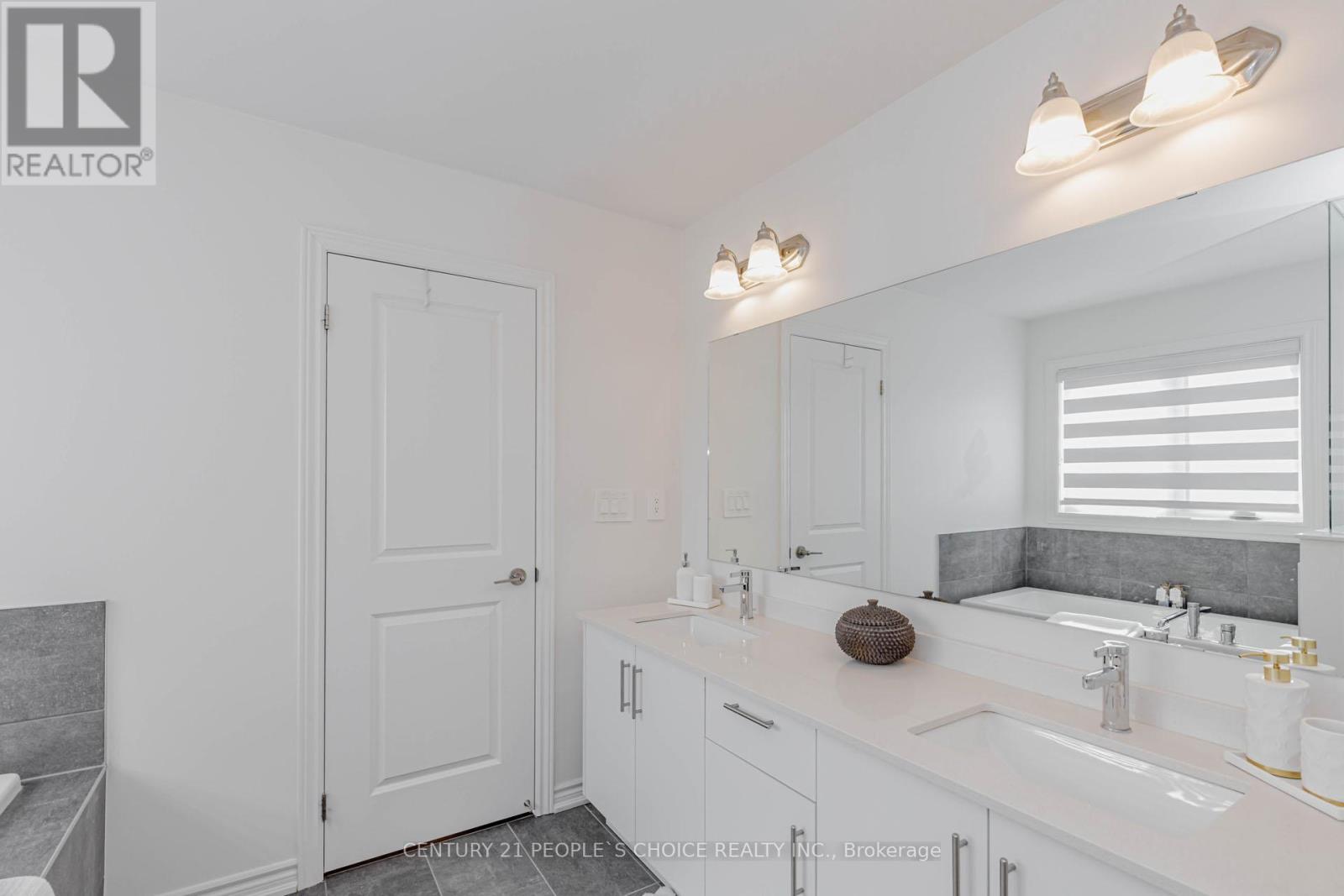 1462 Kitchen Court, Milton, Ontario  L9E 1Y8 - Photo 30 - W12958438