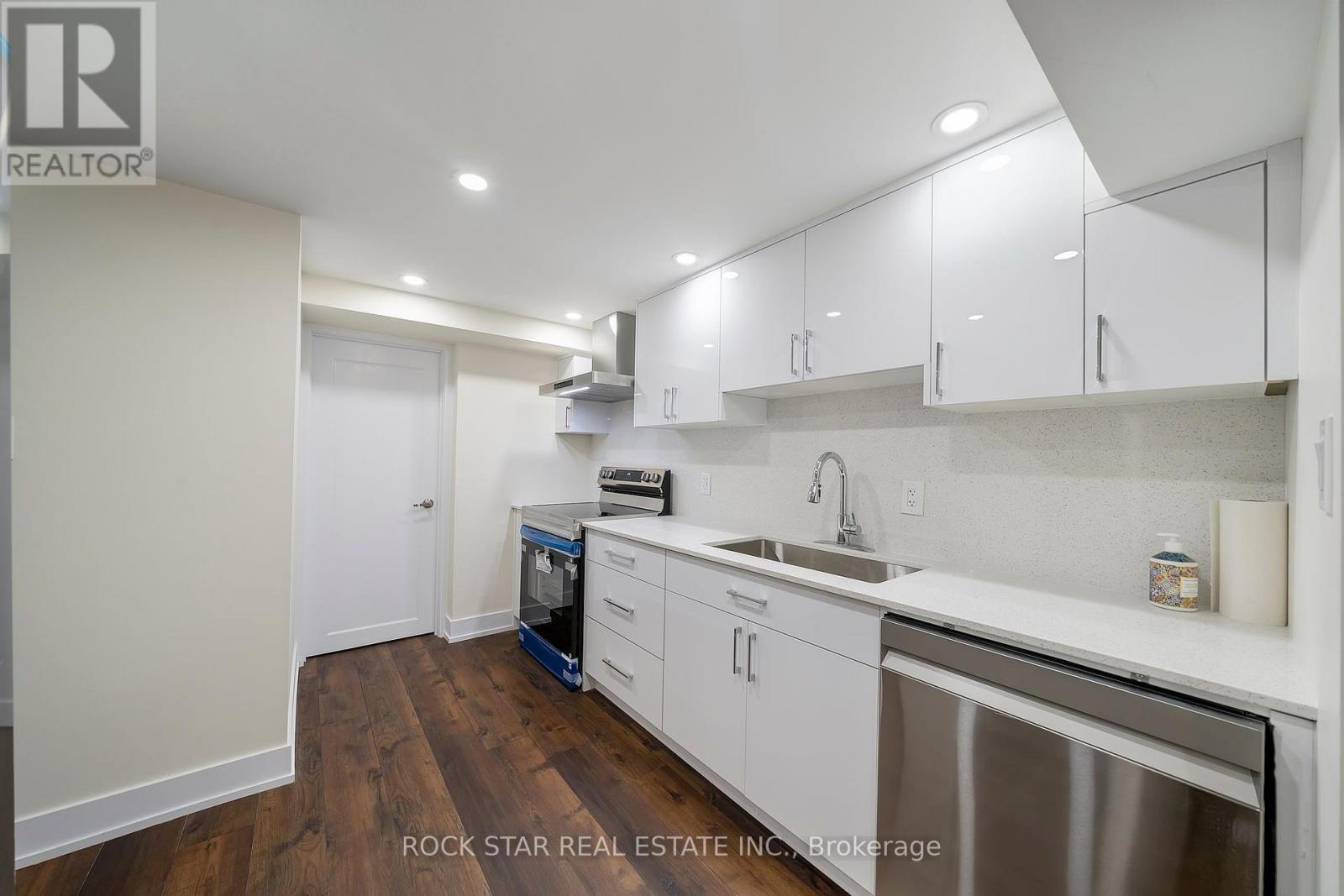 Lower - 78 Leaside Drive, St. Catharines, Ontario  L2M 4G5 - Photo 8 - X12958464