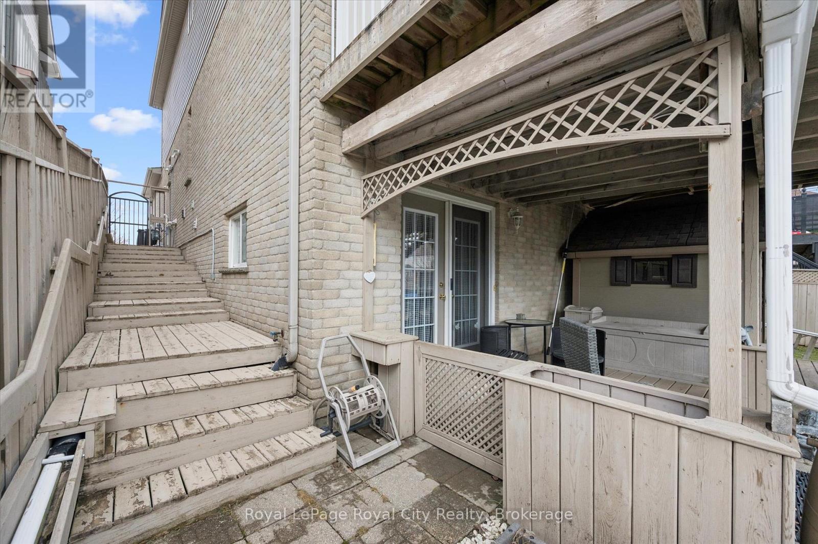 87 Law Drive, Guelph, Ontario  N1E 7J7 - Photo 41 - X12898684