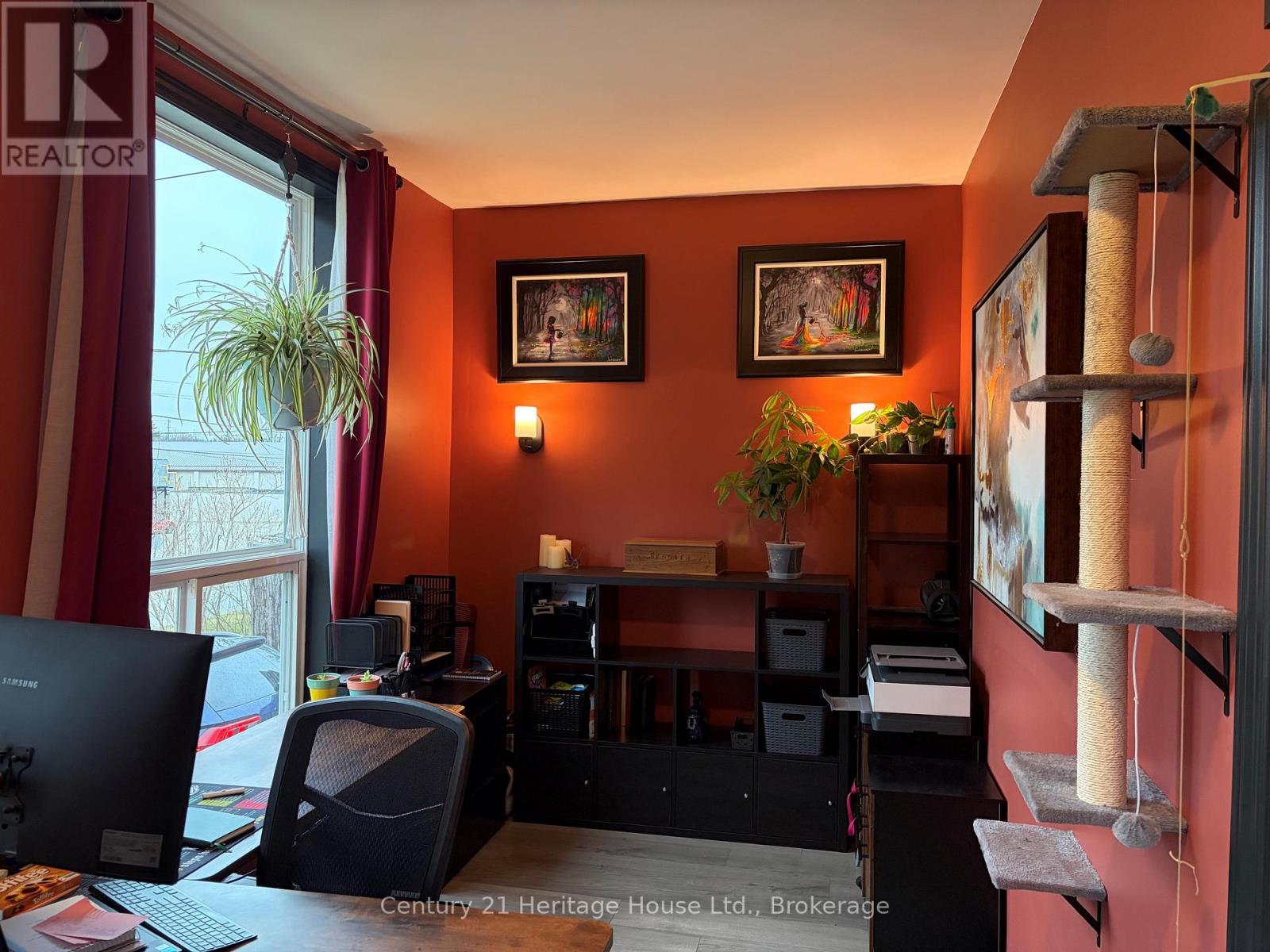 276 12th Street, Hanover, Ontario  N4N 1V3 - Photo 7 - X12950450