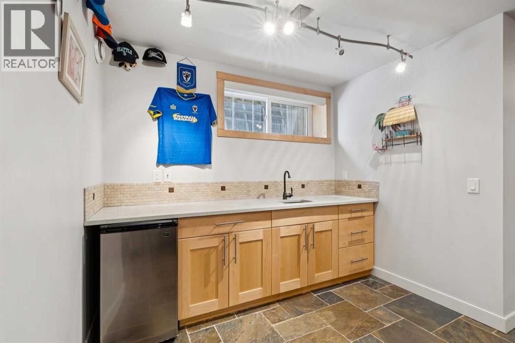 2407 Westmount Road NW, Calgary, Alberta  T2N 3N9 - Photo 38 - A2288285