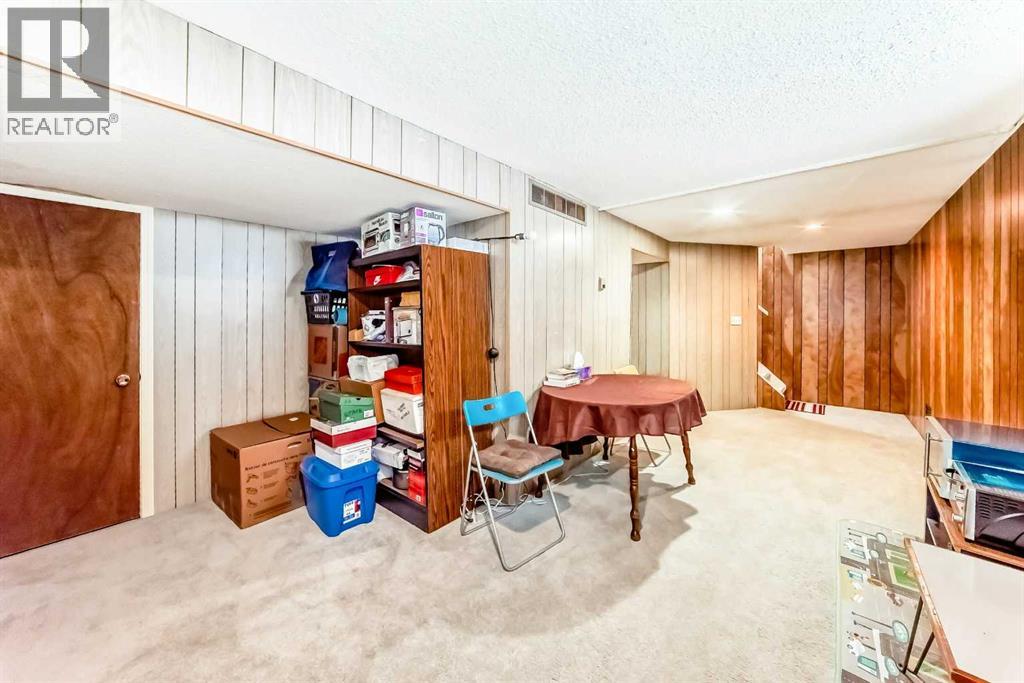 271 Dalhurst Way NW, Calgary, Alberta  T3A 1P3 - Photo 35 - A2297481