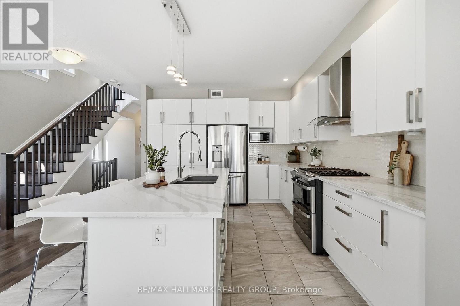 570 Baie-Des-Castors Street, Ottawa, Ontario  K4A 0Y7 - Photo 3 - X12958478