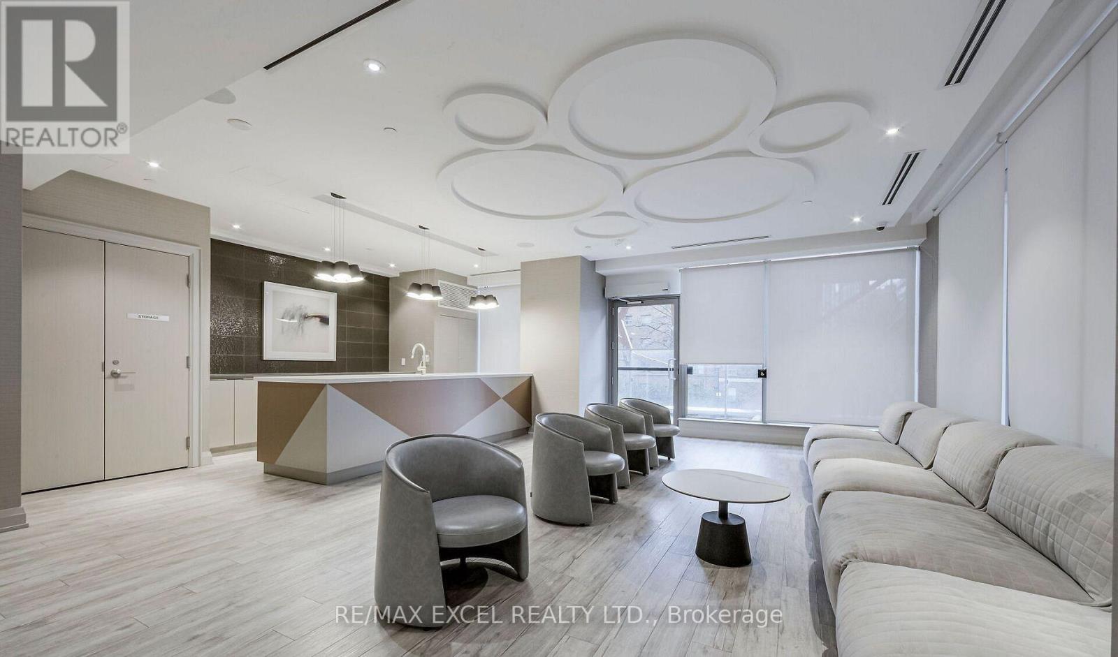 3705 - 50 Wellesley Street, Toronto, Ontario  M4Y 1G2 - Photo 2 - C12958476