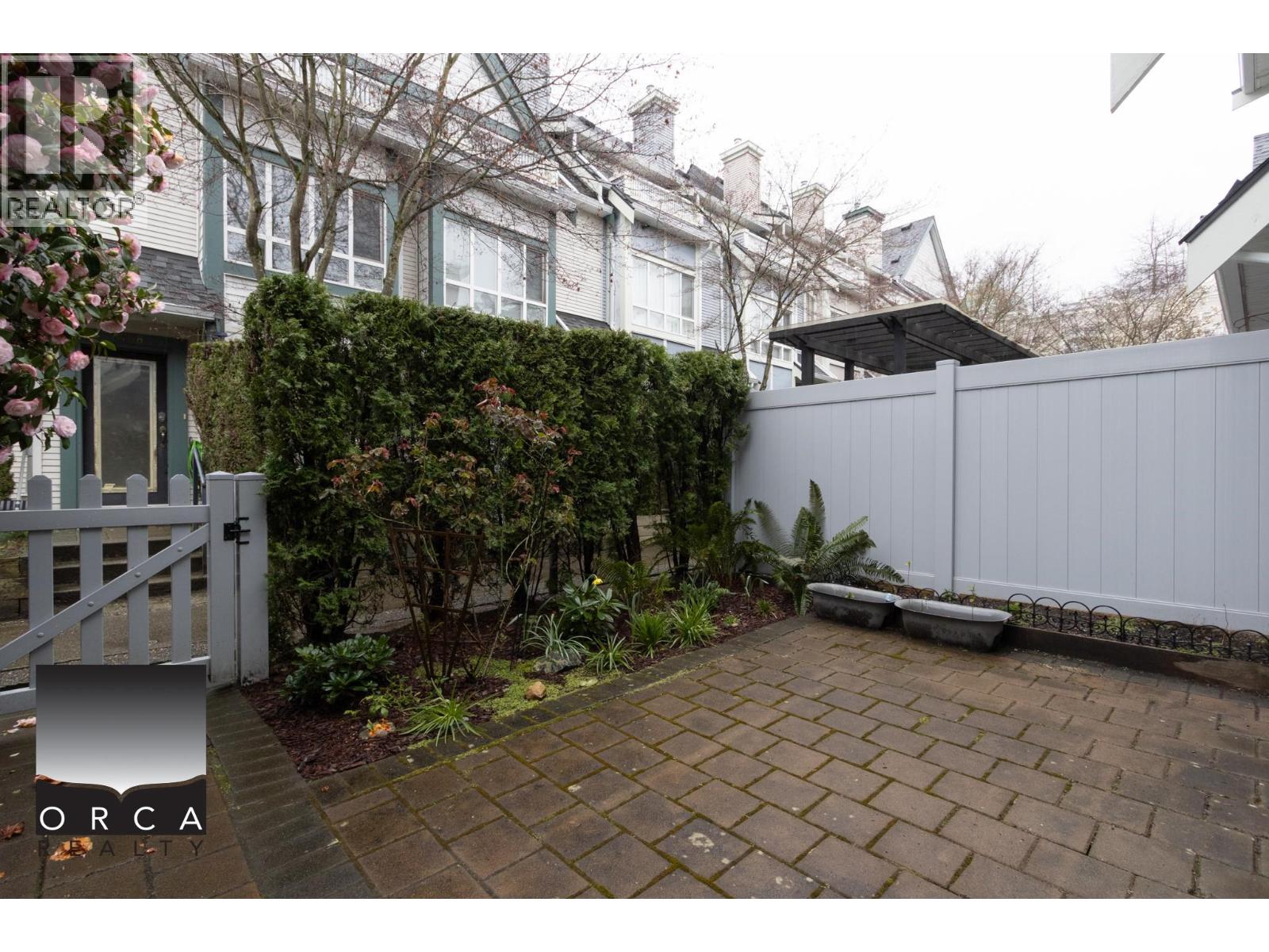 7426 Hawthorne Terrace, Burnaby, British Columbia  V5E 4K6 - Photo 10 - R3106973