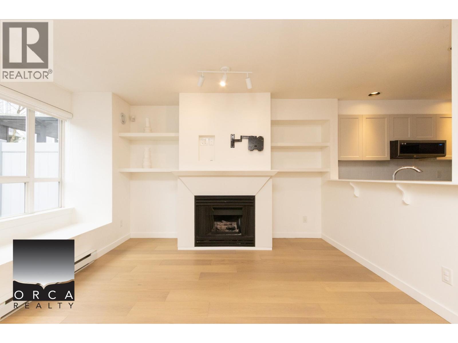 7426 Hawthorne Terrace, Burnaby, British Columbia  V5E 4K6 - Photo 2 - R3106973