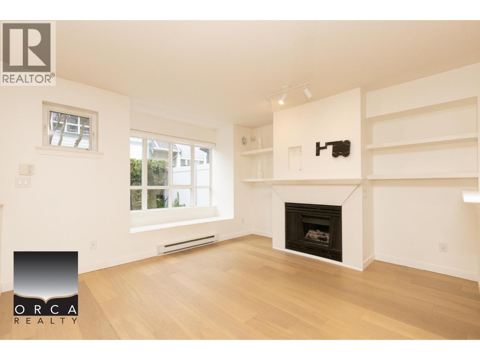 7426 Hawthorne Terrace, Burnaby, British Columbia  V5E 4K6 - Photo 3 - R3106973