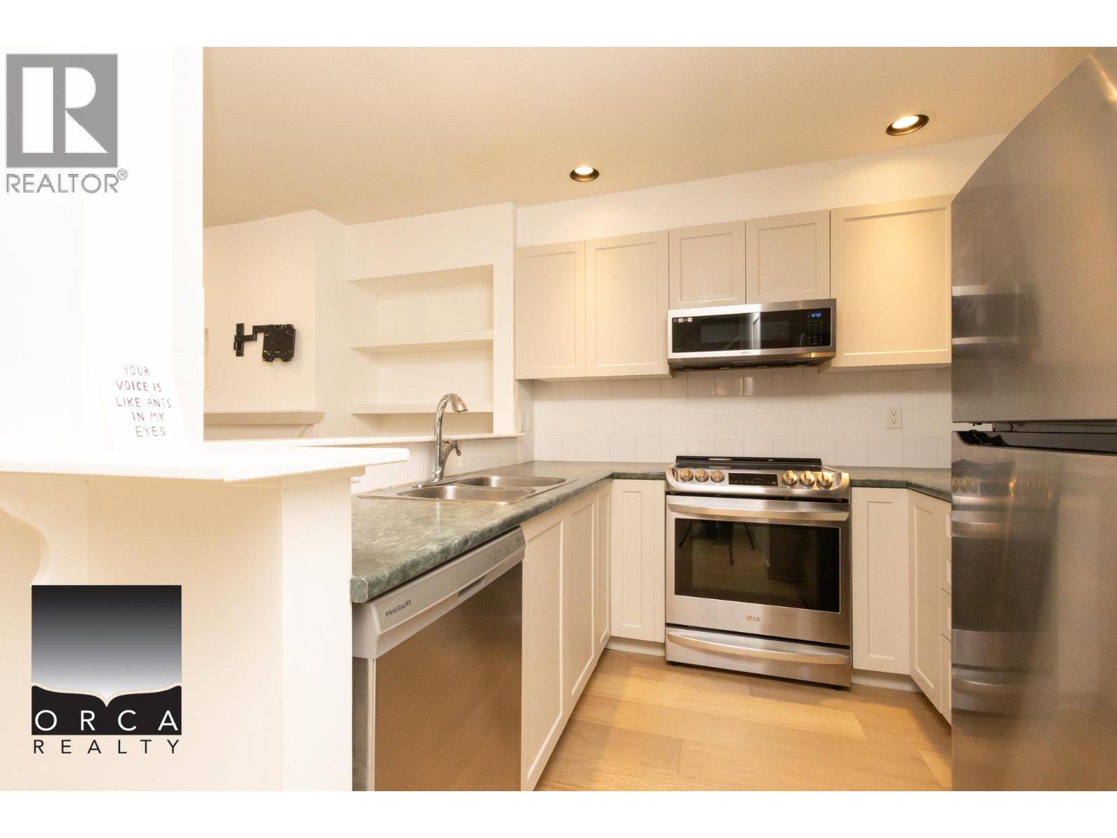 7426 Hawthorne Terrace, Burnaby, British Columbia  V5E 4K6 - Photo 6 - R3106973