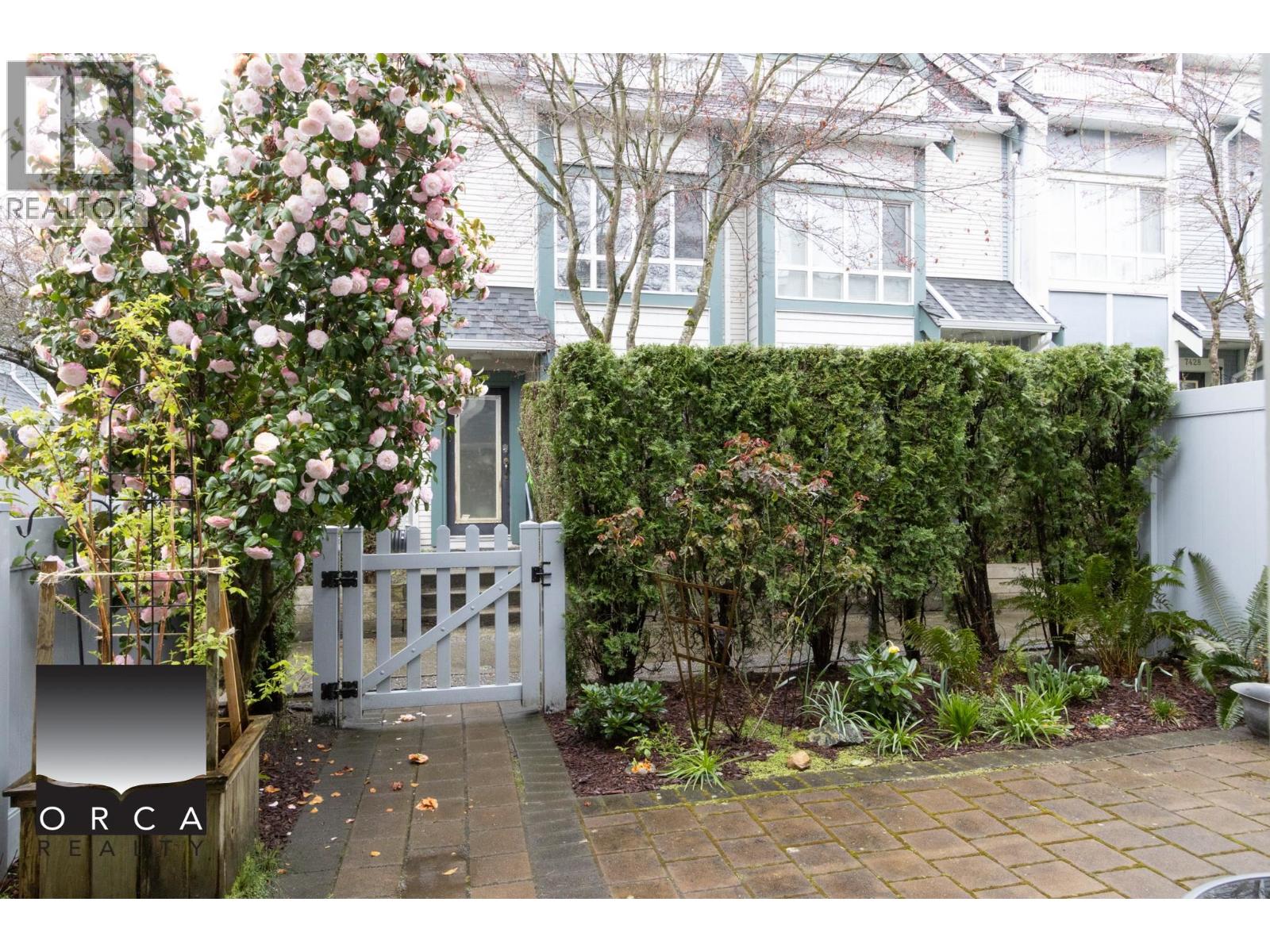 7426 Hawthorne Terrace, Burnaby, British Columbia  V5E 4K6 - Photo 9 - R3106973