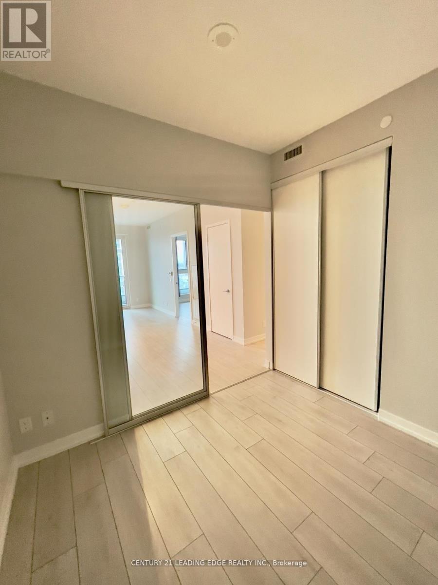 2205 - 950 Portage Parkway, Vaughan, Ontario  L4K 0J7 - Photo 9 - N12958482