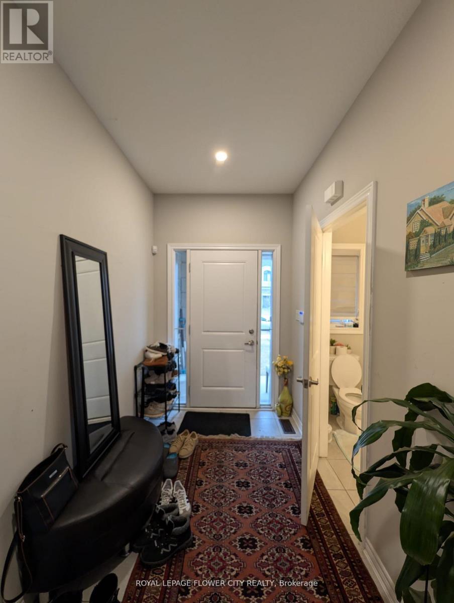 58 Genoa Drive E, Hamilton, Ontario  L9B 0J9 - Photo 3 - X12958472