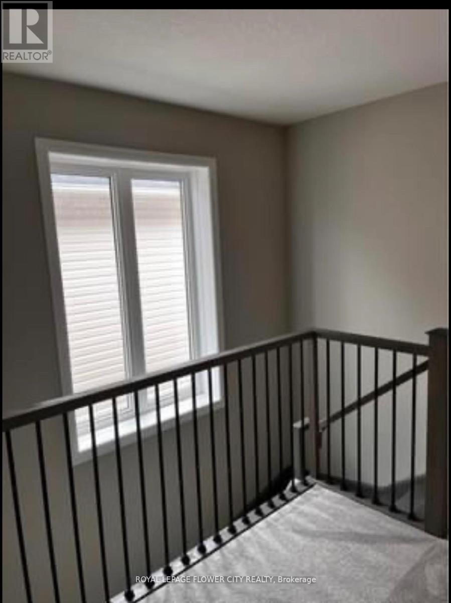 58 Genoa Drive E, Hamilton, Ontario  L9B 0J9 - Photo 6 - X12958472