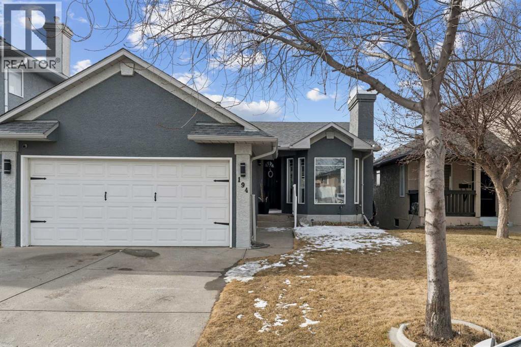 194 Martinglen Way NE, Calgary, Alberta