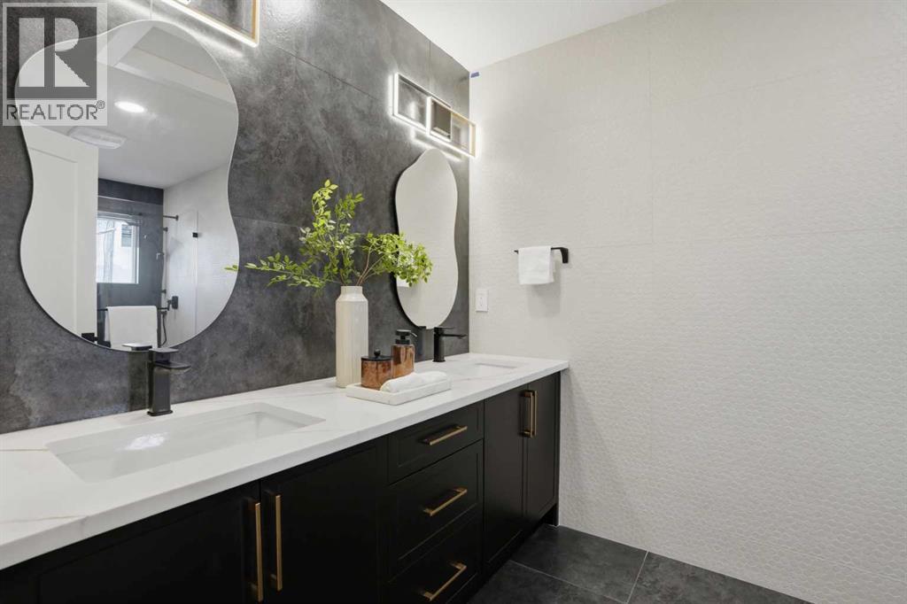 1303 87 Avenue SW, Calgary, Alberta  T2V 0W2 - Photo 17 - A2297184