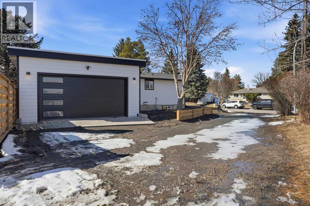 1303 87 Avenue SW, Calgary, Alberta  T2V 0W2 - Photo 35 - A2297184