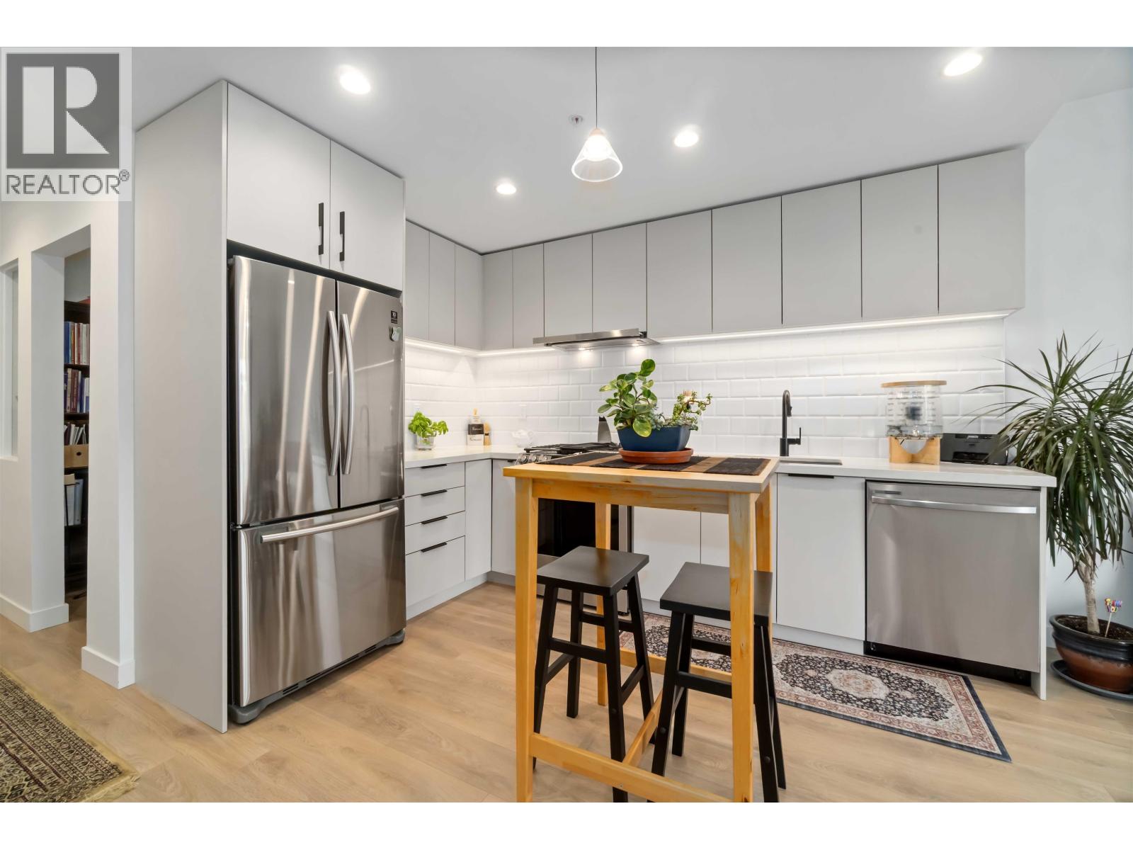 505 3018 St George Street, Port Moody, British Columbia  V3H 0L4 - Photo 6 - R3100773