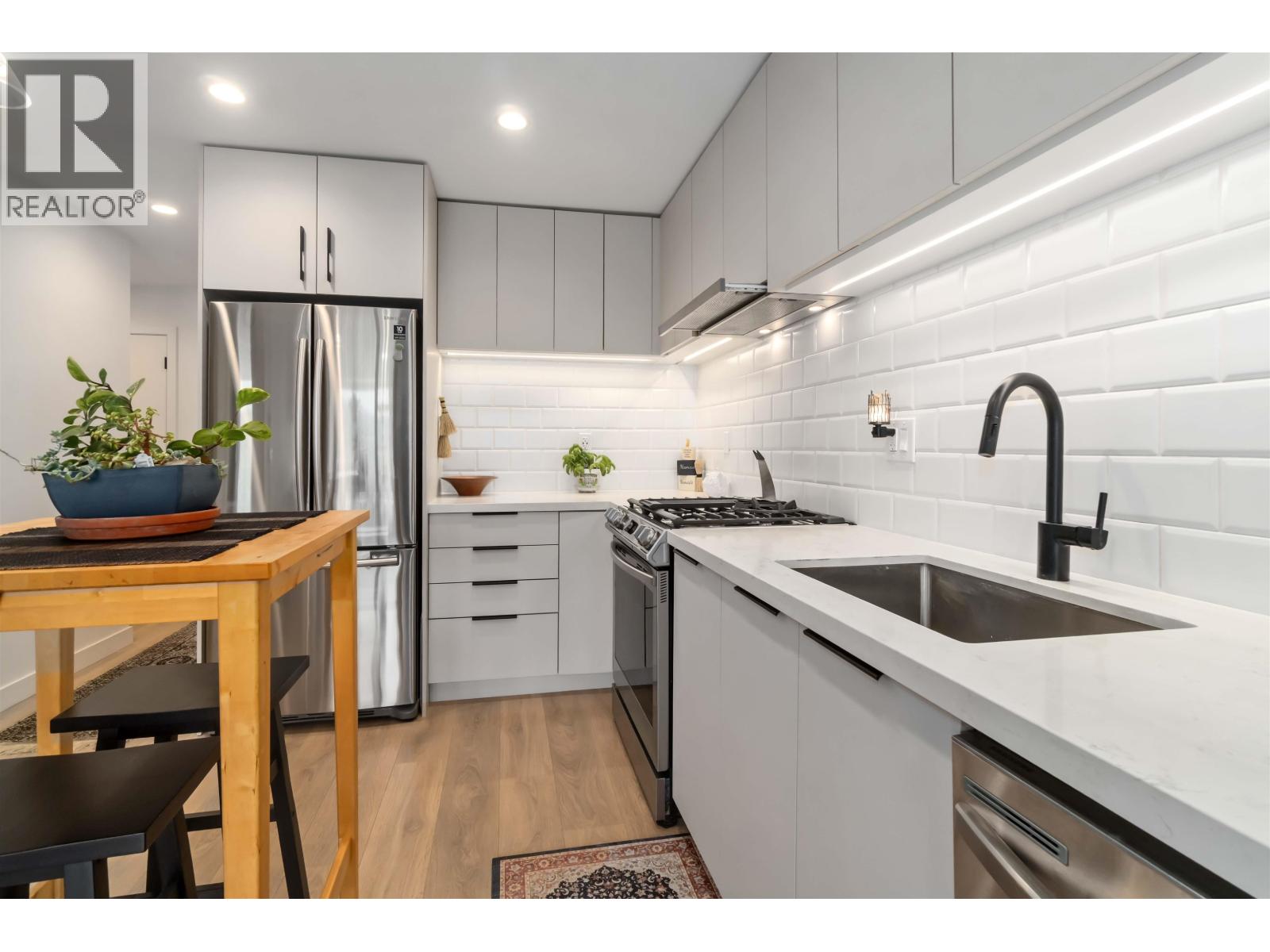 505 3018 St George Street, Port Moody, British Columbia  V3H 0L4 - Photo 8 - R3100773