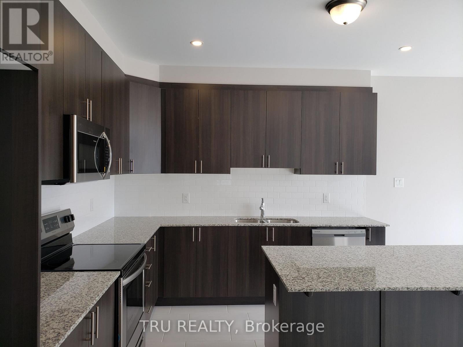 176 Cranesbill Road, Ottawa, Ontario  K2V 0J5 - Photo 5 - X12958500