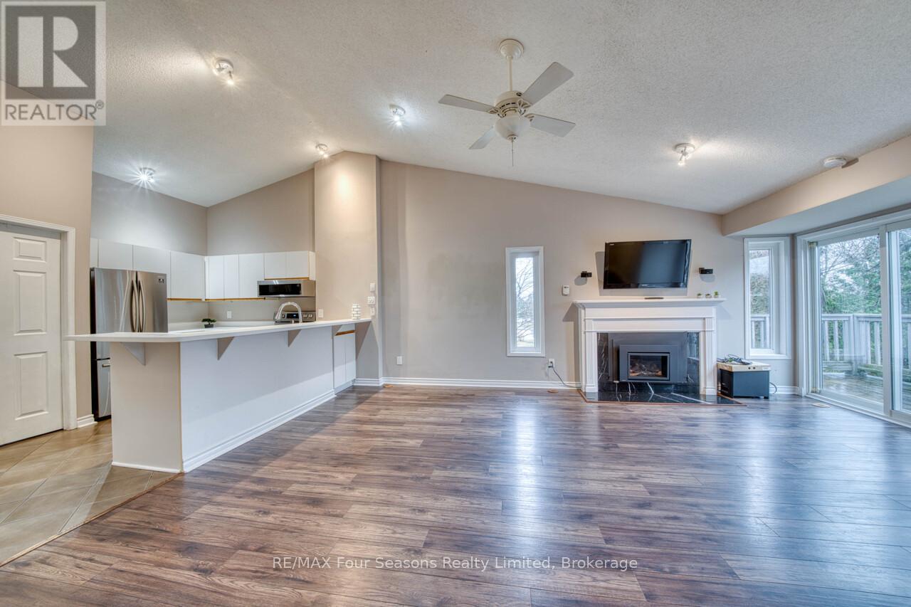 1 - 5 Harbour Street E, Collingwood, Ontario  L9Y 5C5 - Photo 14 - S12956994