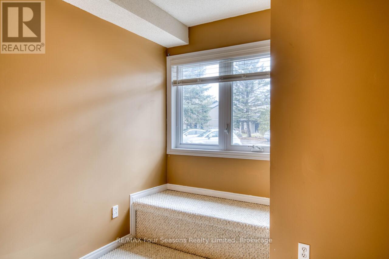 1 - 5 Harbour Street E, Collingwood, Ontario  L9Y 5C5 - Photo 5 - S12956994