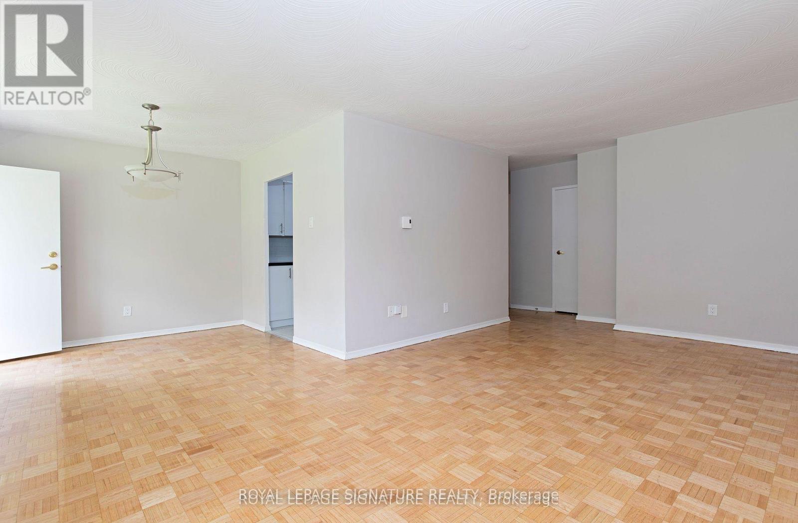 804 - 525 Eglinton Avenue E, Toronto, Ontario  M4P 1N5 - Photo 2 - C12958514